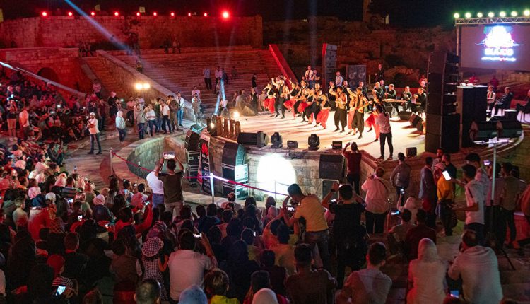 مهرجان في قلعة حلب